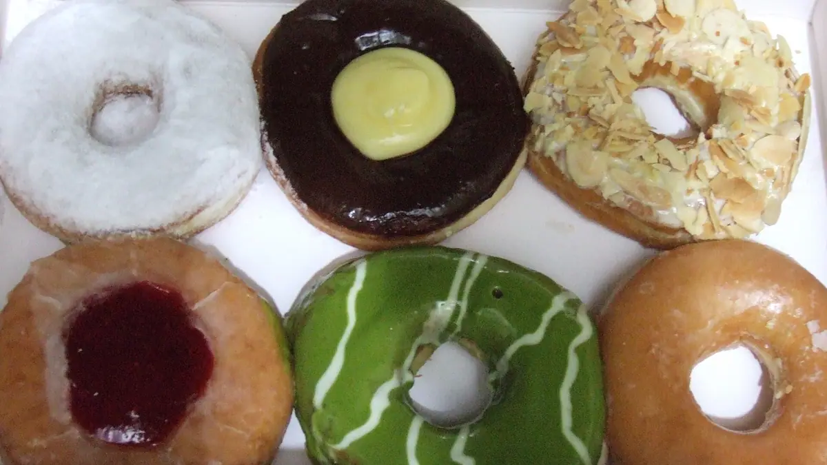 Robert Lynch (Donut Man) – doughnut shop in Moscow, Galston